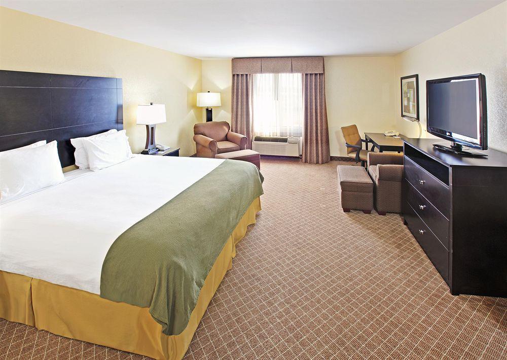 Comfort Inn & Suites Pine Bluff Chambre photo