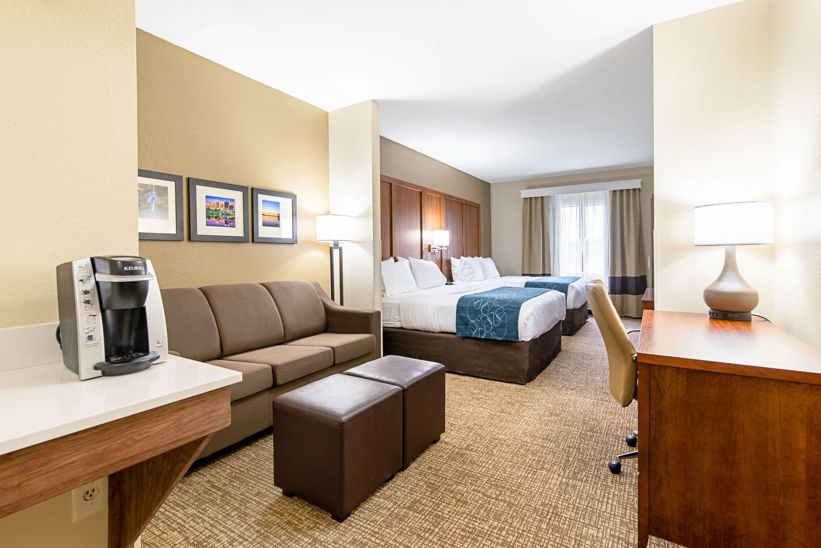 Comfort Inn & Suites Pine Bluff Extérieur photo