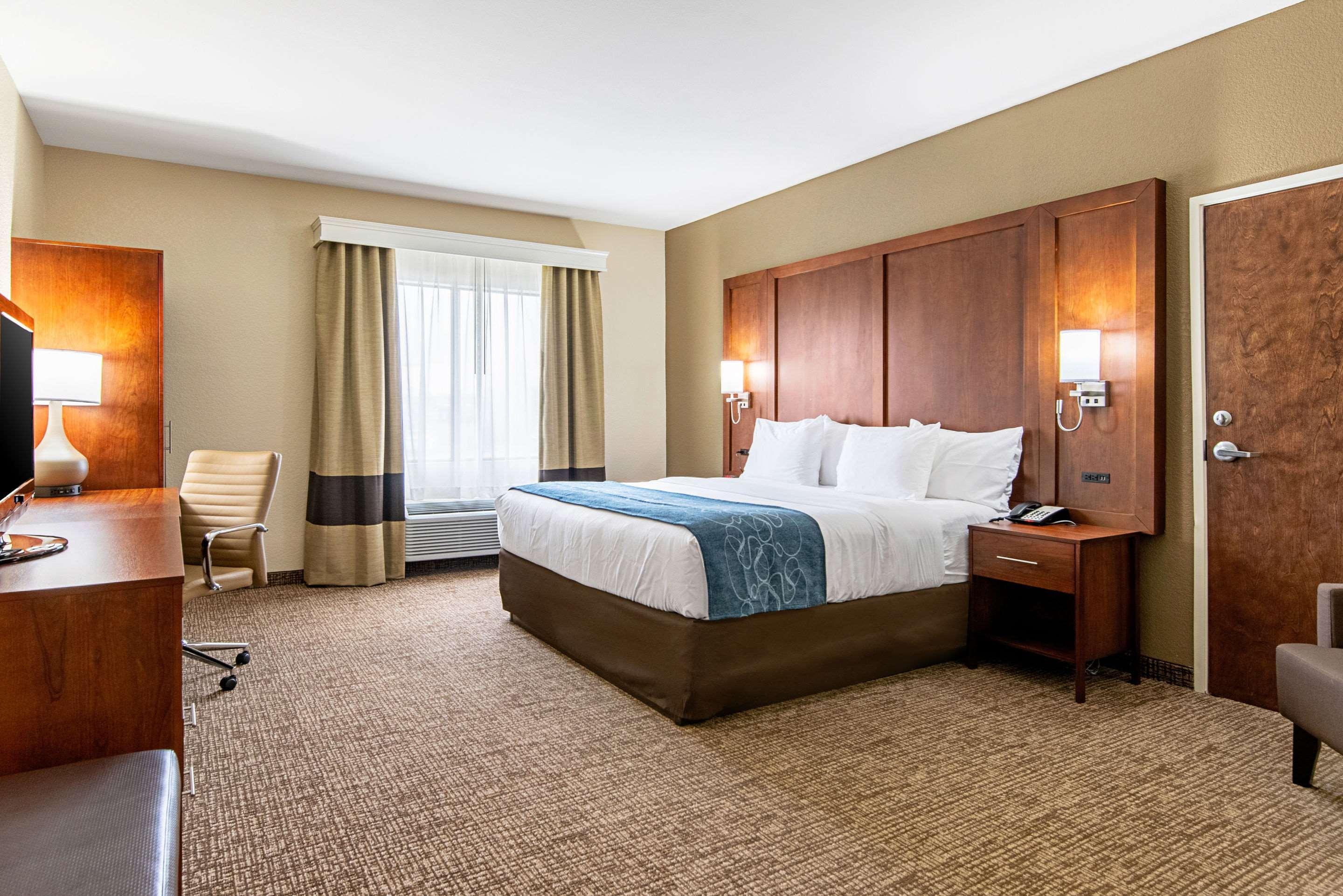 Comfort Inn & Suites Pine Bluff Extérieur photo