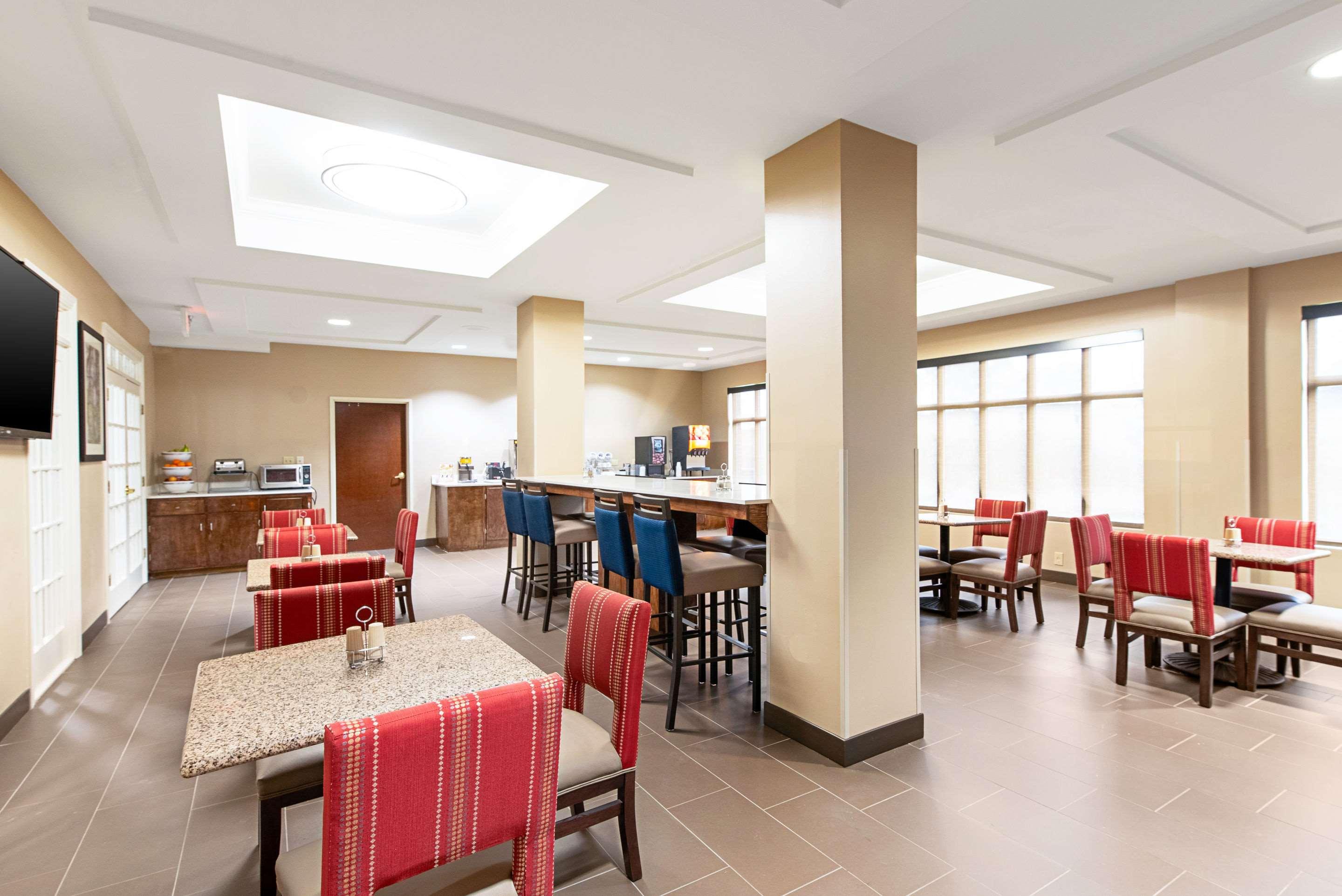 Comfort Inn & Suites Pine Bluff Extérieur photo