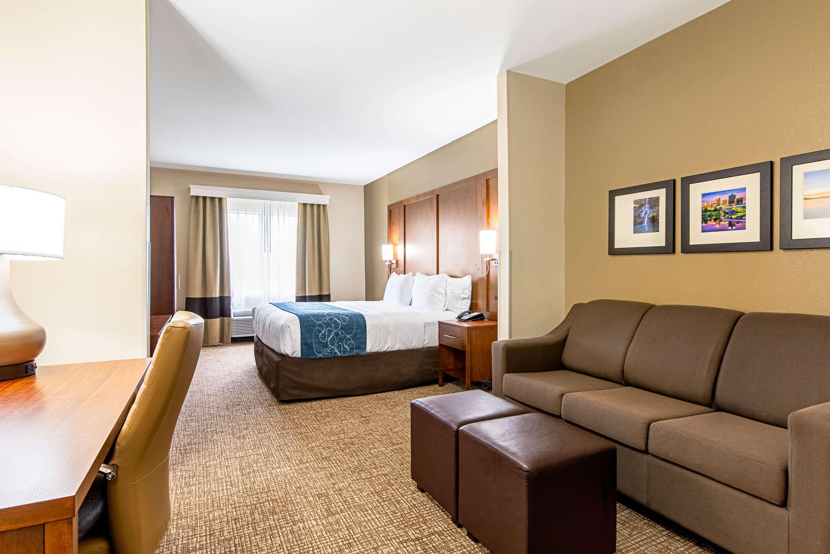 Comfort Inn & Suites Pine Bluff Extérieur photo