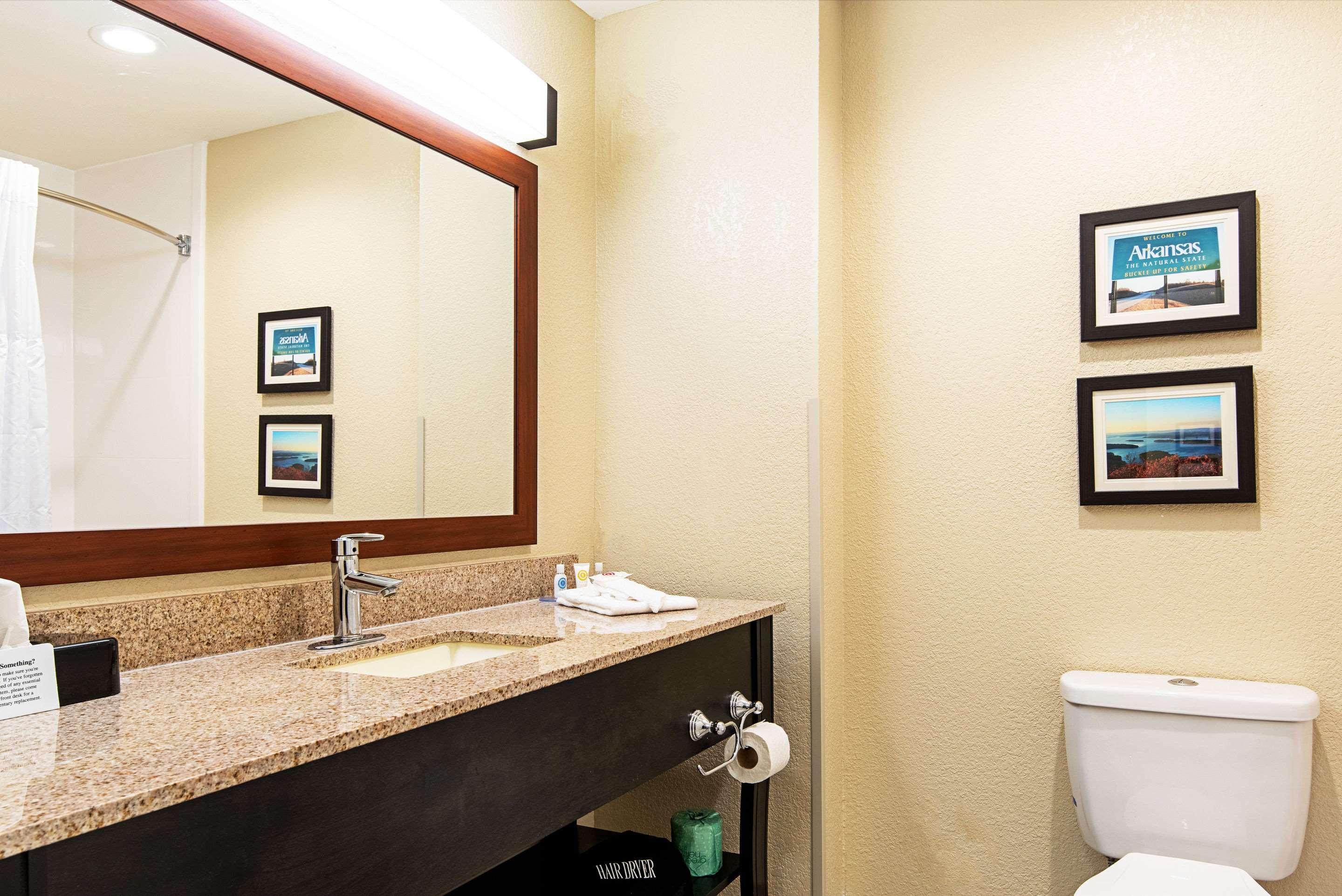 Comfort Inn & Suites Pine Bluff Extérieur photo