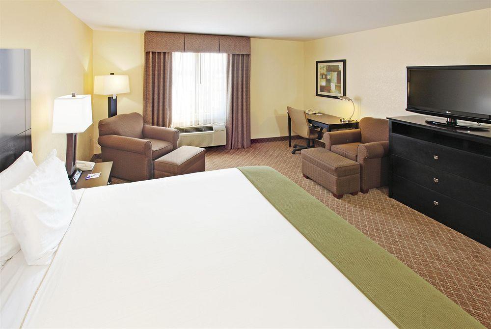 Comfort Inn & Suites Pine Bluff Chambre photo