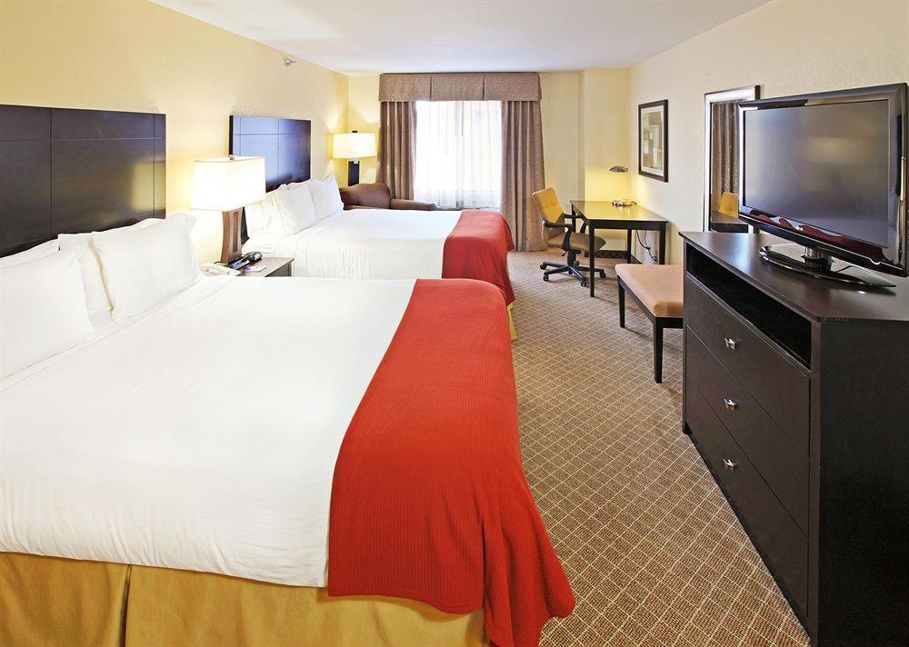 Comfort Inn & Suites Pine Bluff Extérieur photo