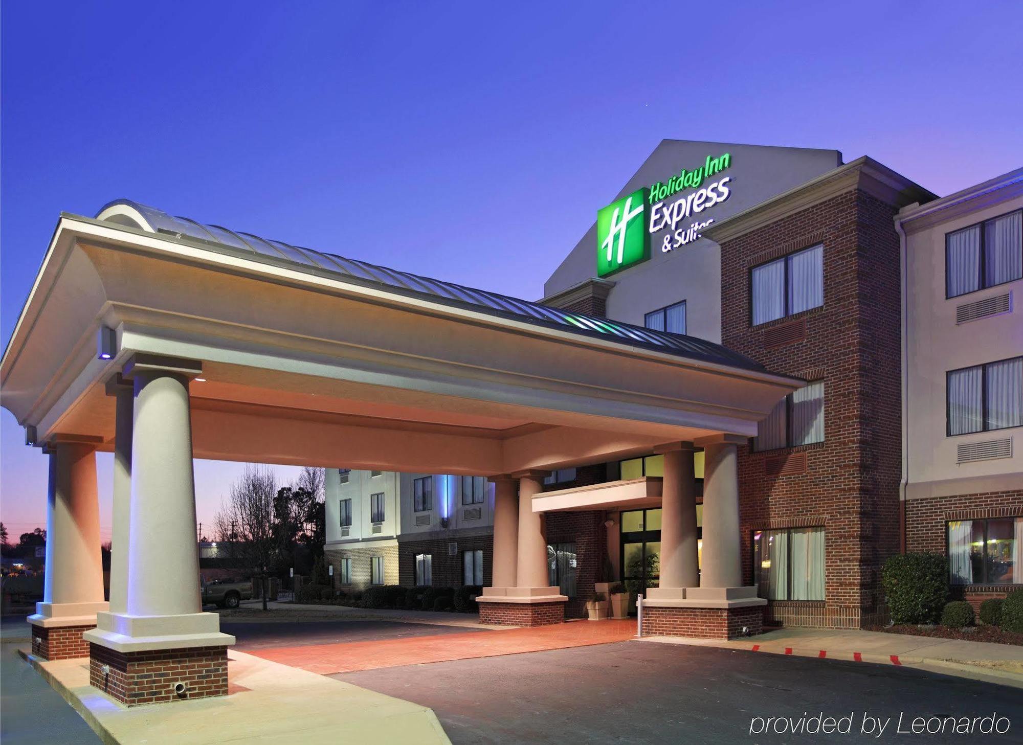 Comfort Inn & Suites Pine Bluff Extérieur photo