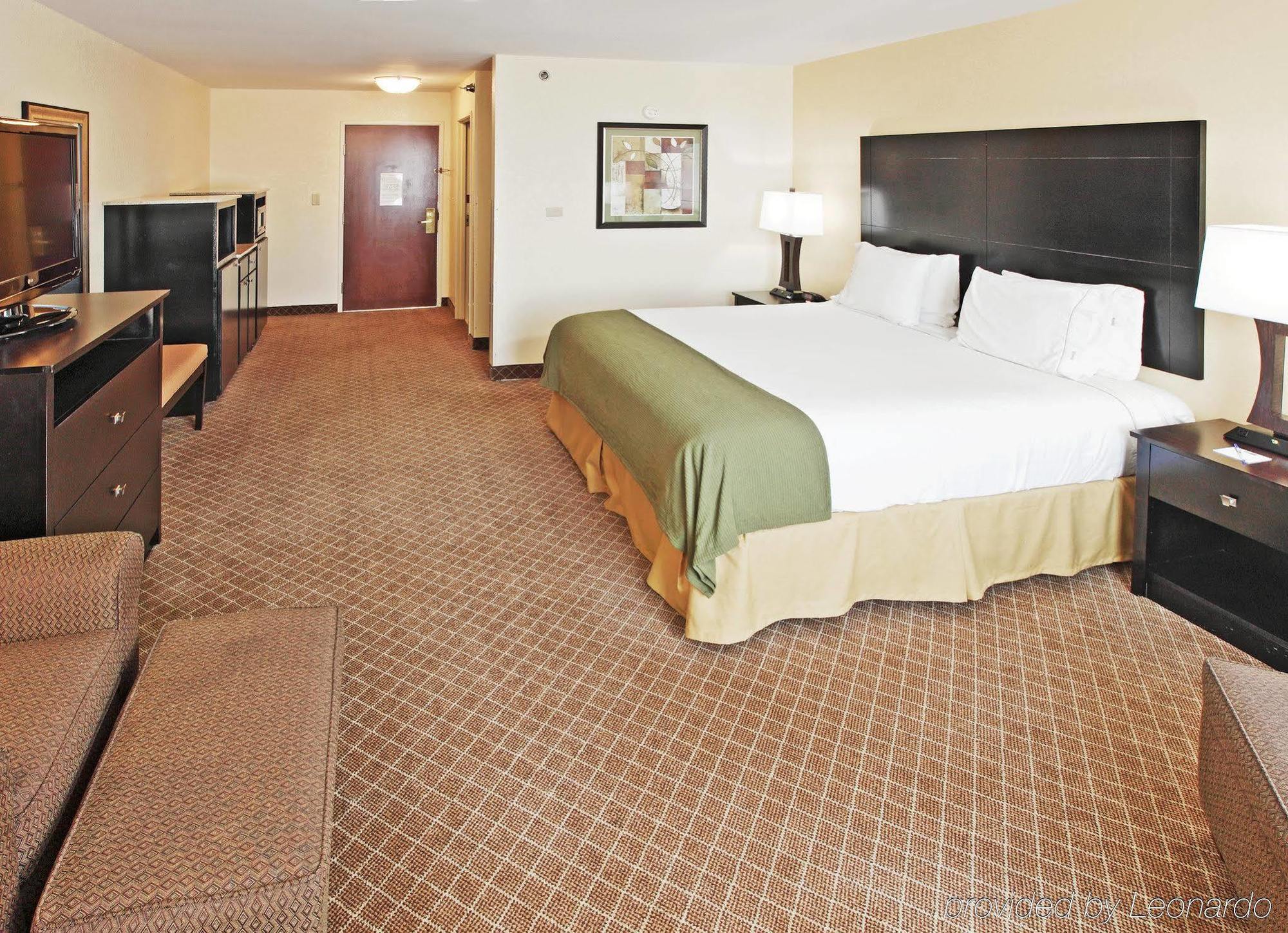 Comfort Inn & Suites Pine Bluff Chambre photo