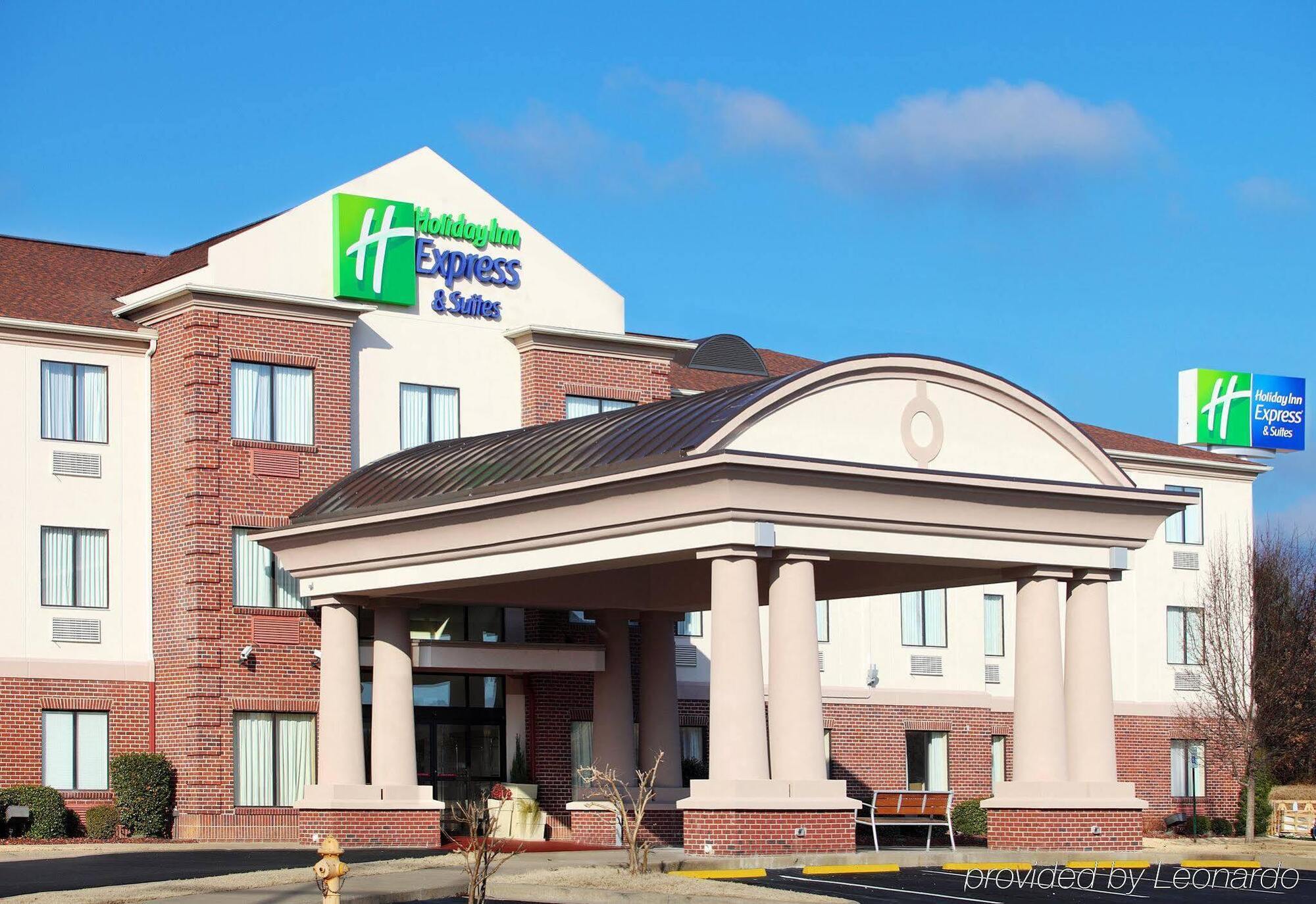 Comfort Inn & Suites Pine Bluff Extérieur photo